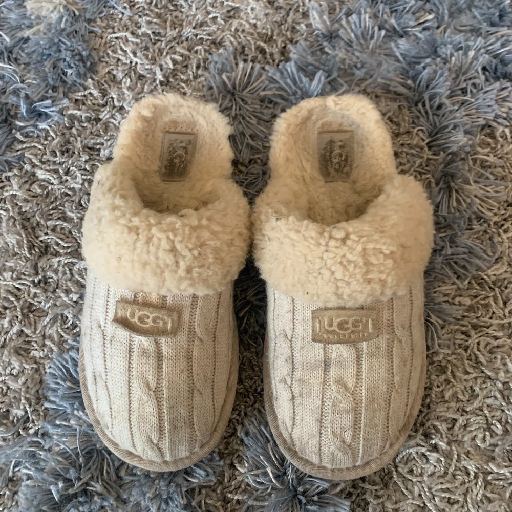 Women's Cozy Knit UGG Sheepskin Slippers, Sz 9, White
